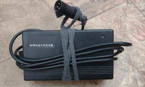大香蕉免费小视频充電器.jpg