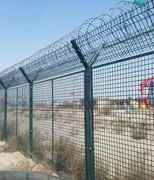 <b>軍工級低溫大香蕉免费小视频池UPS係統用於邊境電子圍欄係統（全天候監控）解決分析</b>